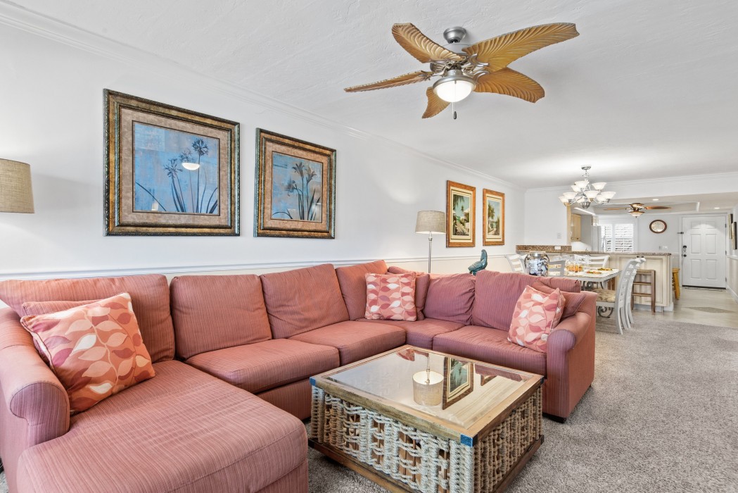 Living Room with Places for 6 People