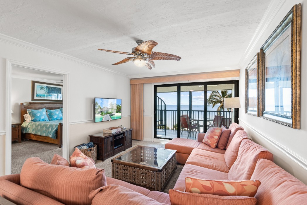 E45: Living Room area  with direct gulf view