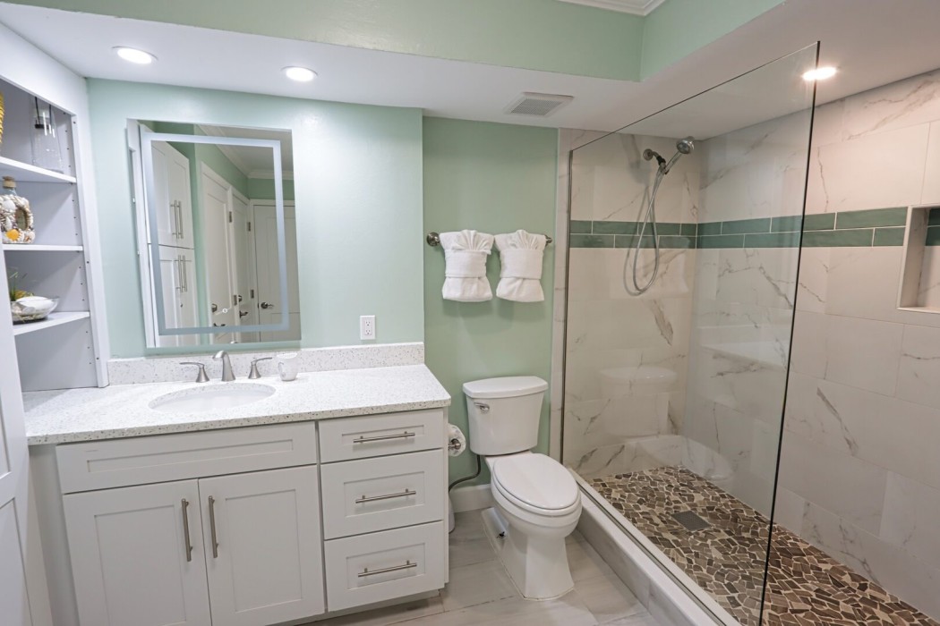 Master bath with walk in shower