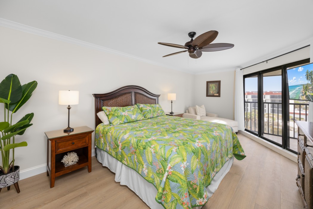 Master Bedroom Sliders to Lanai