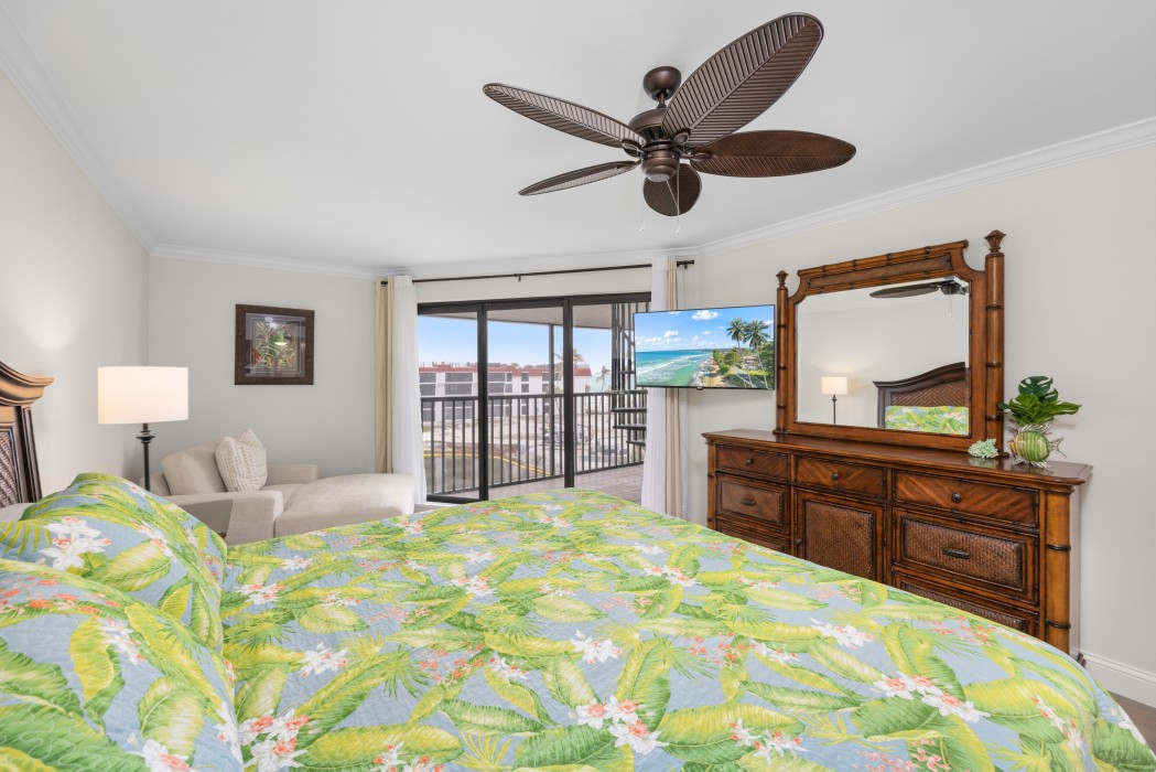 Master Bedroom Cable/Smart TV, Ceiling Fan