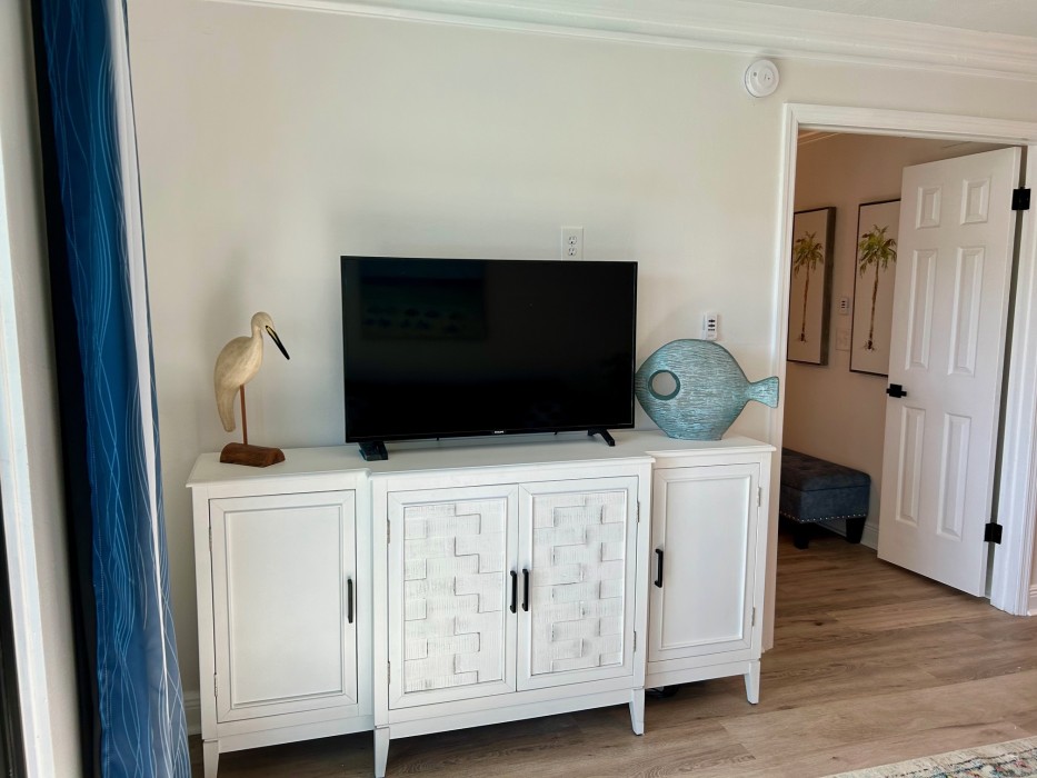 TV area/ living room