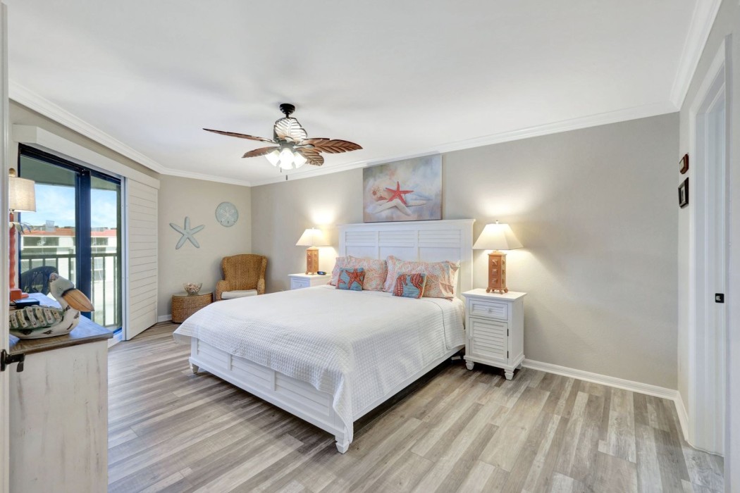 Beautifully decorated master suite with ocean views