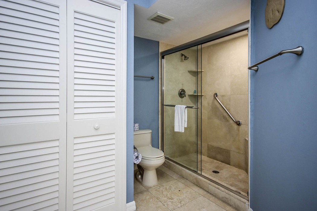 PS A26 Primary Bathroom b