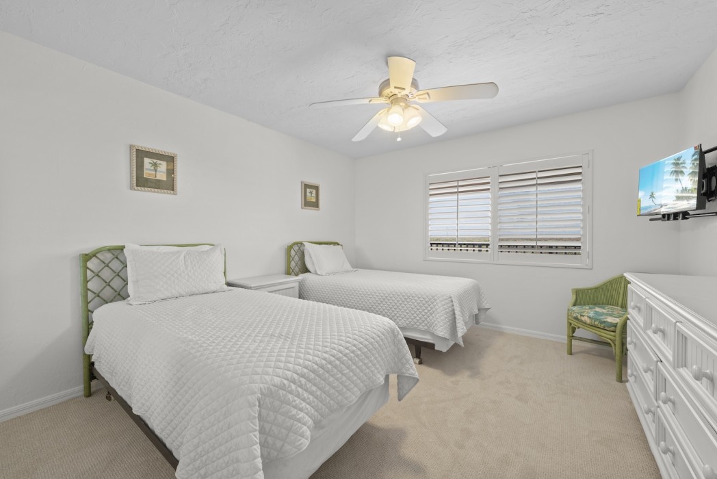 Bedroom 1a