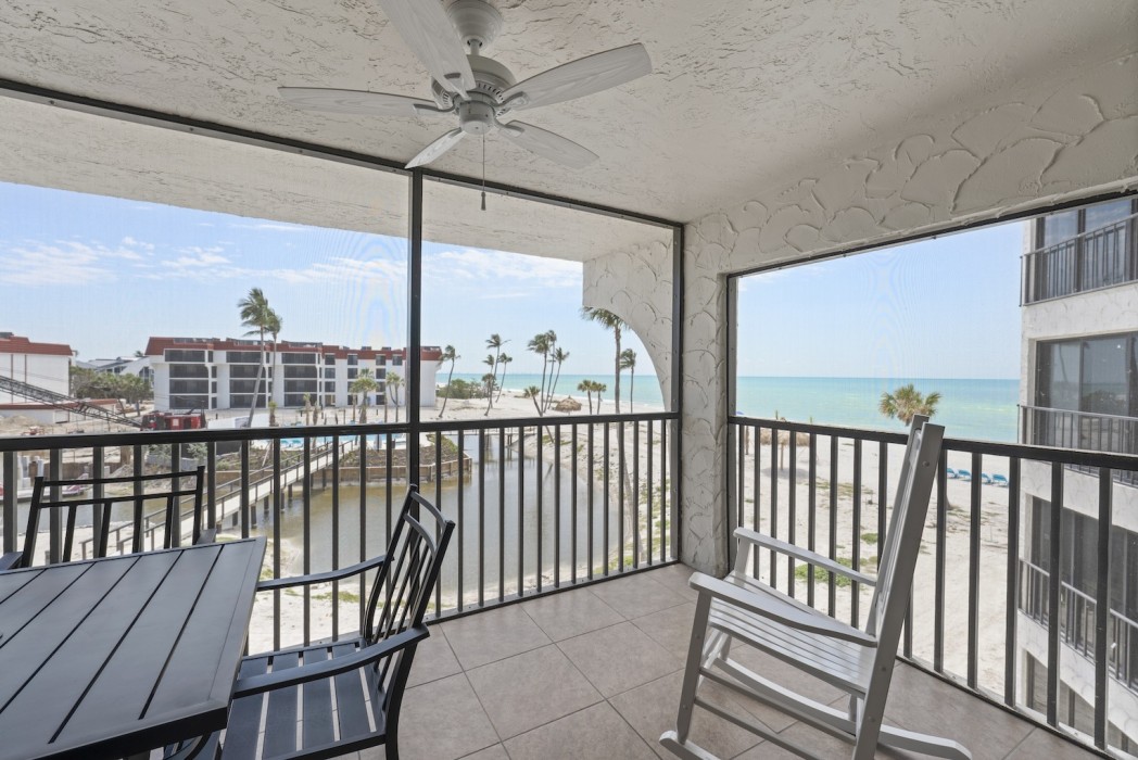 Put your feet up and enjoy the view from the lanai!