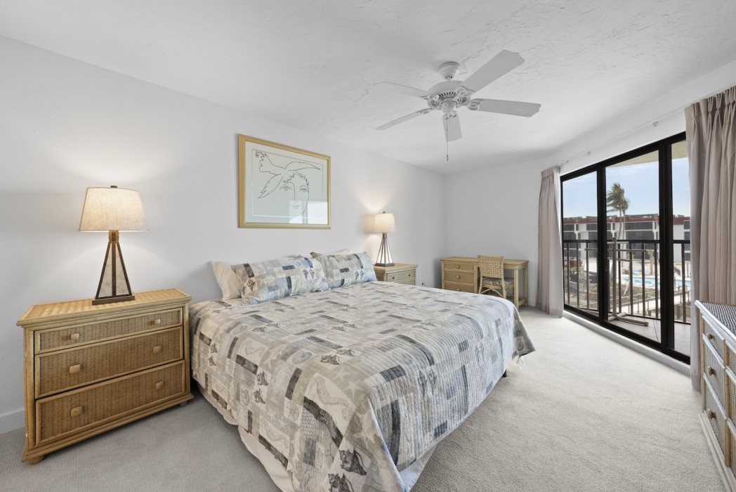 Master suite with ocean view and breezes!