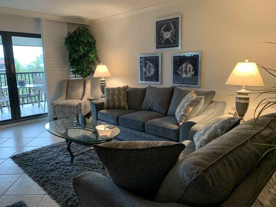 Living Room with flat screen TV