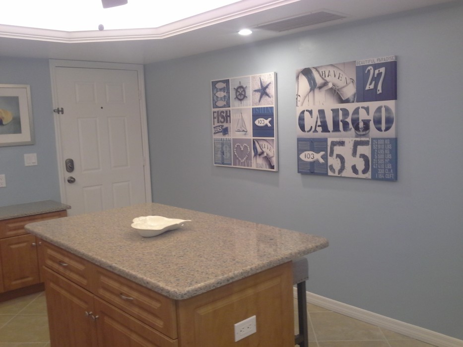 Full equipped kitchen with spacious island