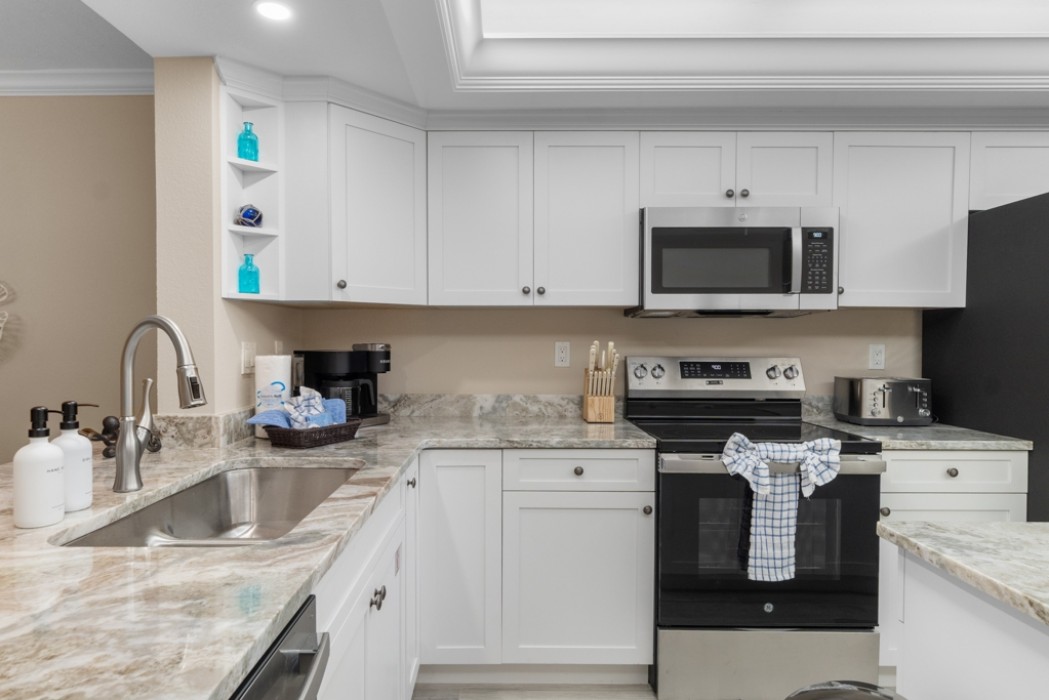 Fully equipped kitchen