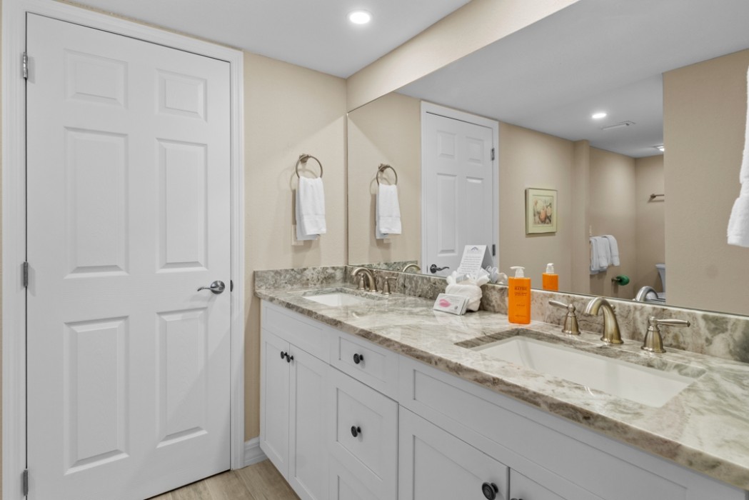MBath double vanity