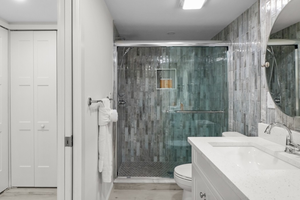 MB walk-in shower