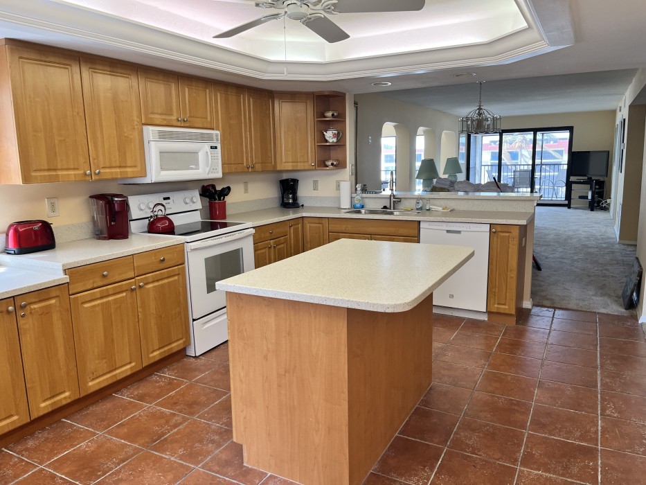 Fully equipped kitchen with spacious island