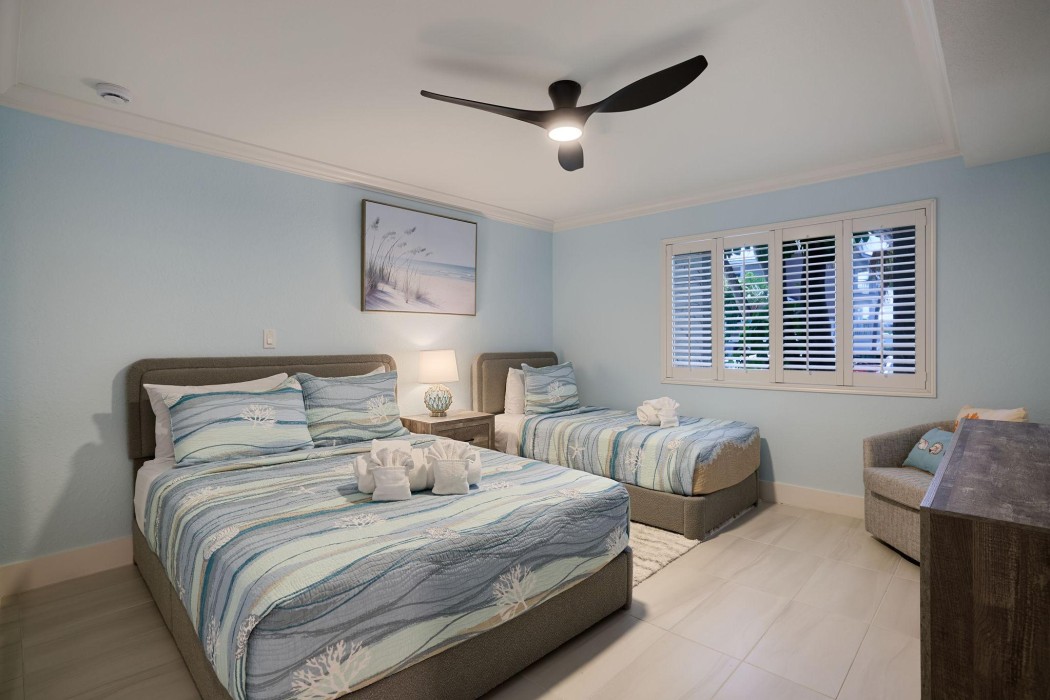 Guest Bedroom with Double and Twin Bed