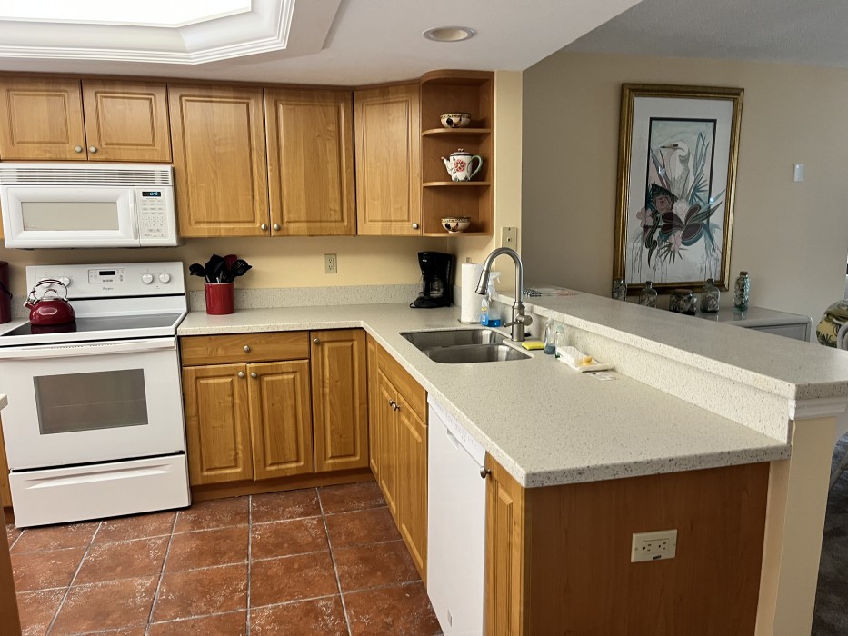 Fully equipped kitchen with spacious island