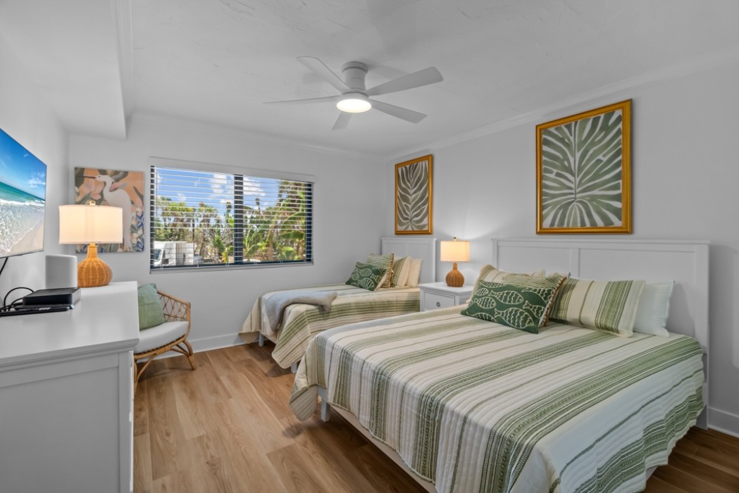 Guest bedroom w/Twin and Queen beds