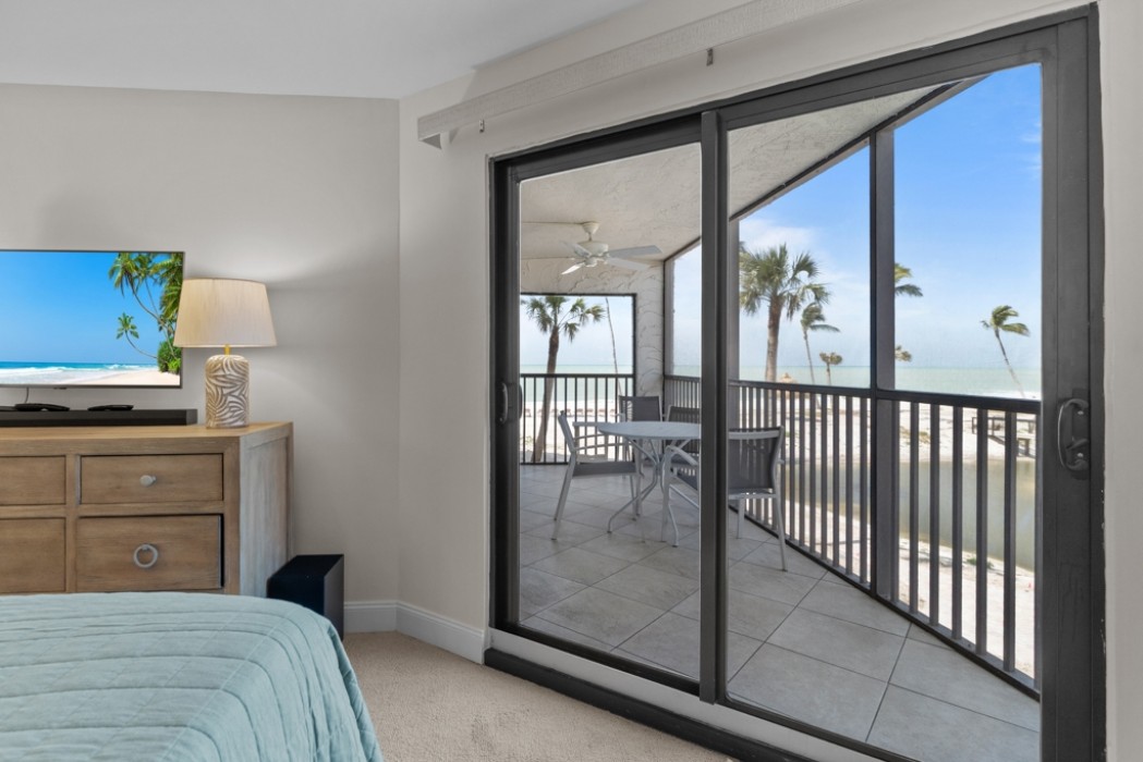 MB overlooking patio