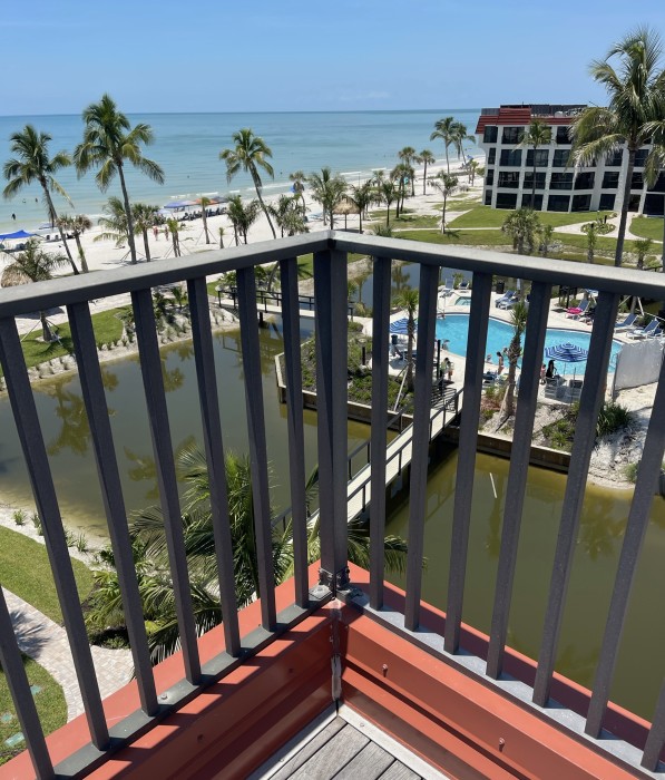 Our private penthouse deck offers spectacular views of the Gulf, playful dolphins, swooping pelicans, and amazing sunsets!