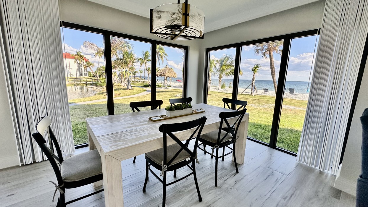 Waterfront dining? Coming right up!