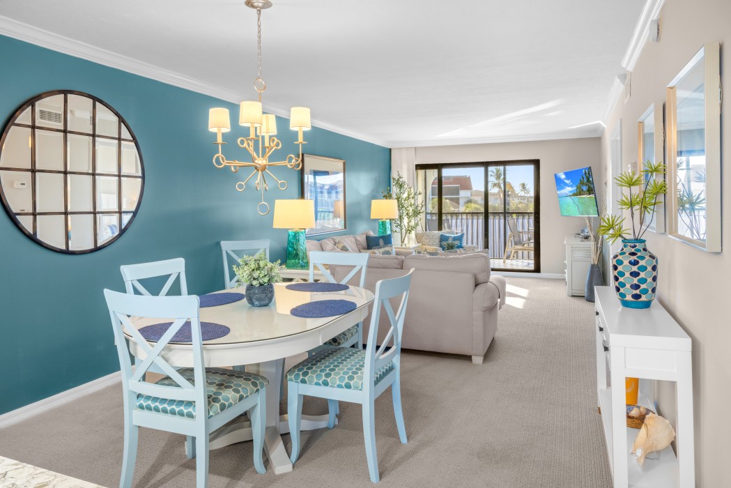 Dining Room with room for 6