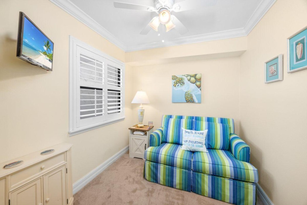 Bonus room...a cozy den!