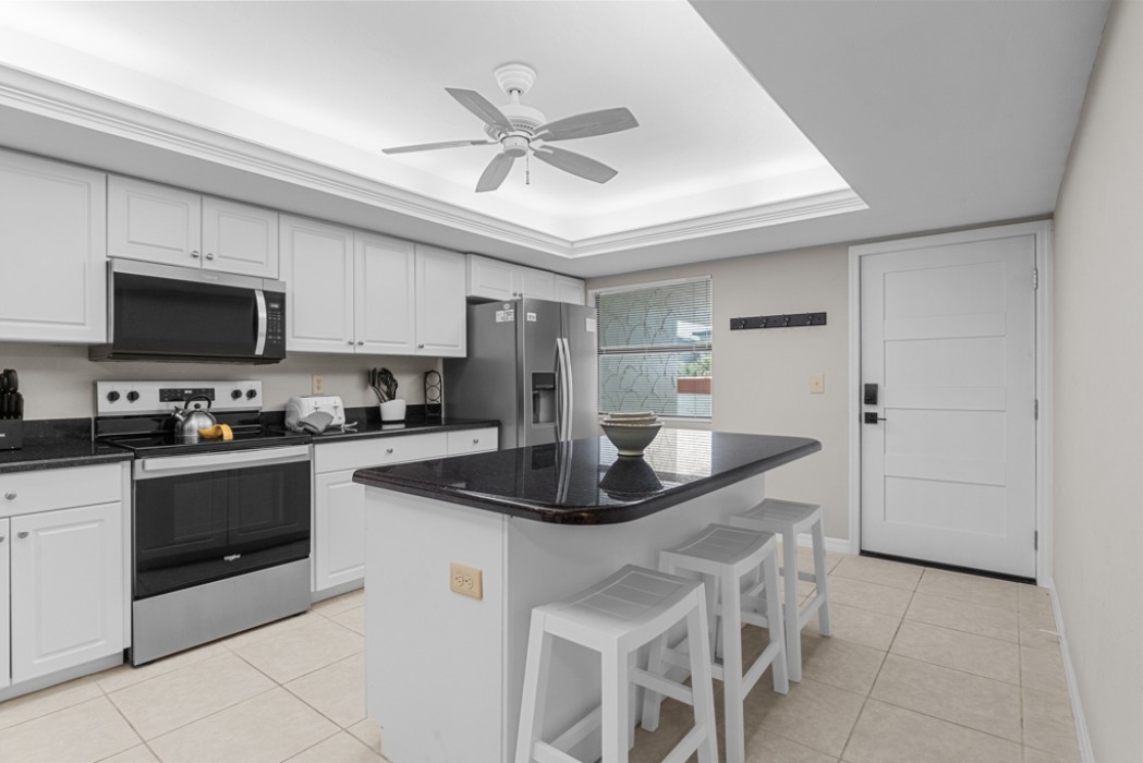 Fully equipped kitchen