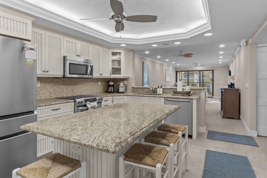 KITCHEN WITH BAR SEATING